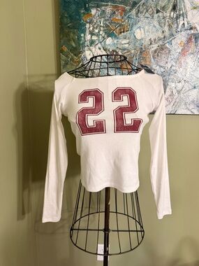 Hollister White Long-Sleeve Tee with Burgundy '22 Graphic